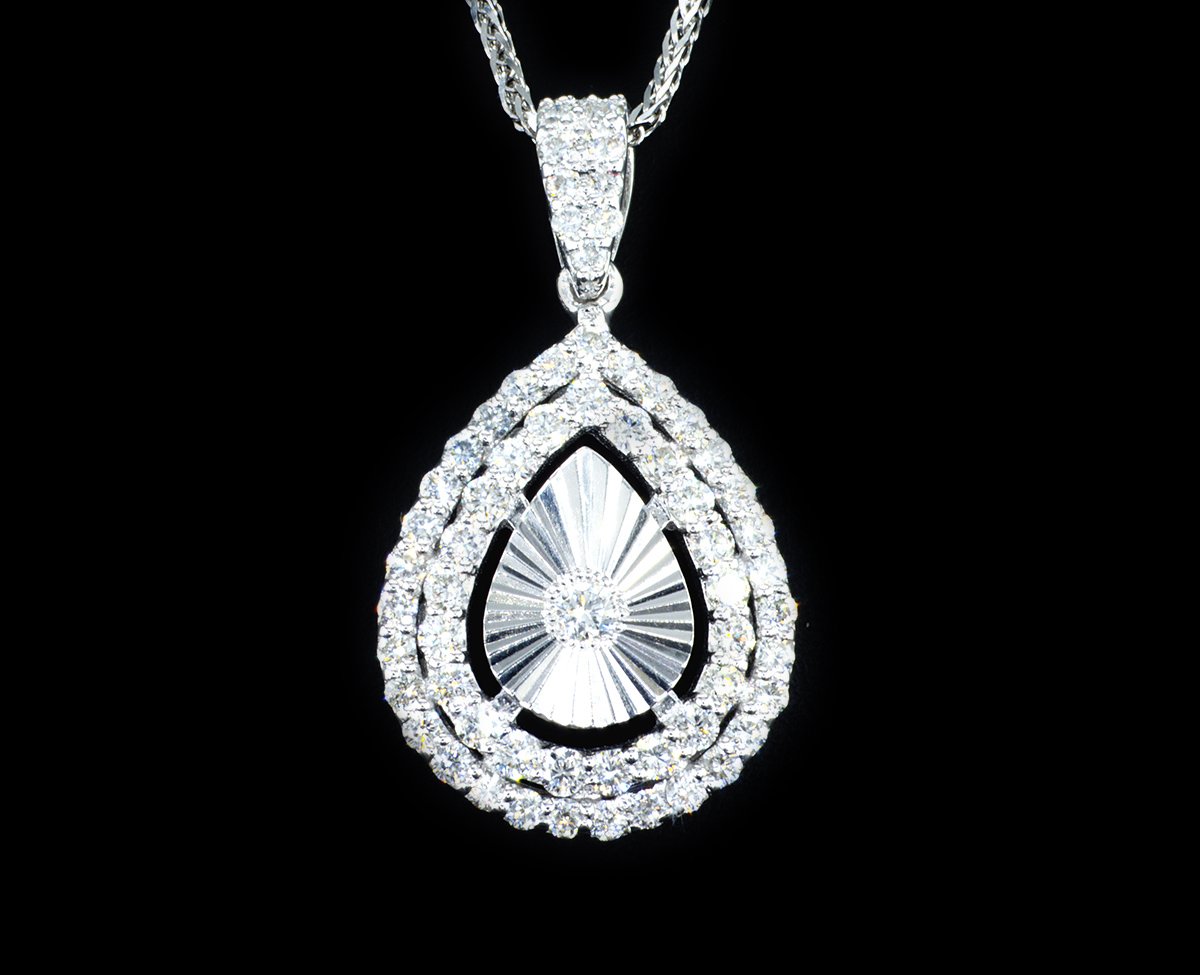 Teardrop diamond pendant