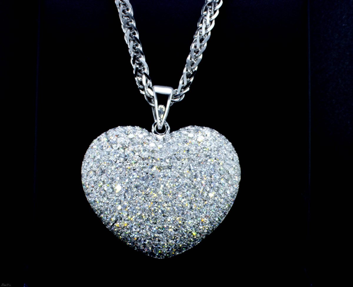Diamond heart pendant